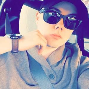 Meet your Posher, Dustin